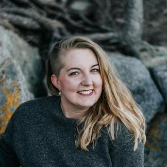Emily Lane headshot